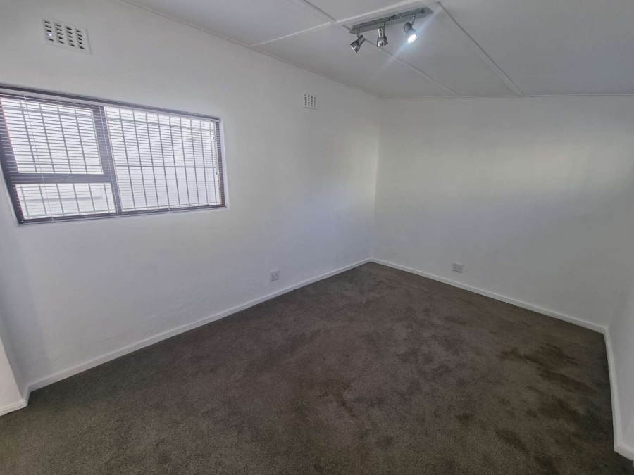 To Let 0 Bedroom Property for Rent in Sea Point Western Cape